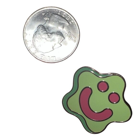 Spongebob Squarepants Smiley Pickle Enamel Pin - Picture 8 of 8